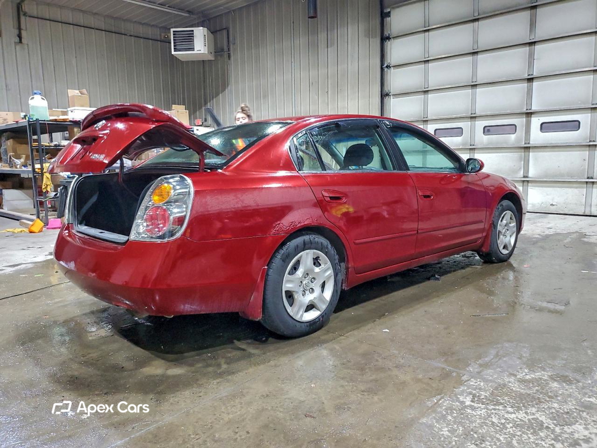Nissan Altima 2004