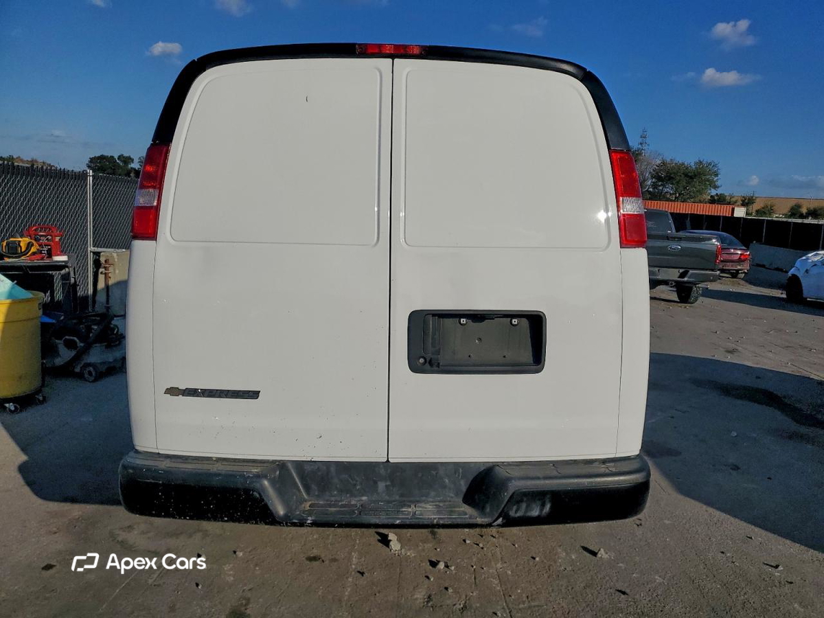 Chevrolet Express 2024