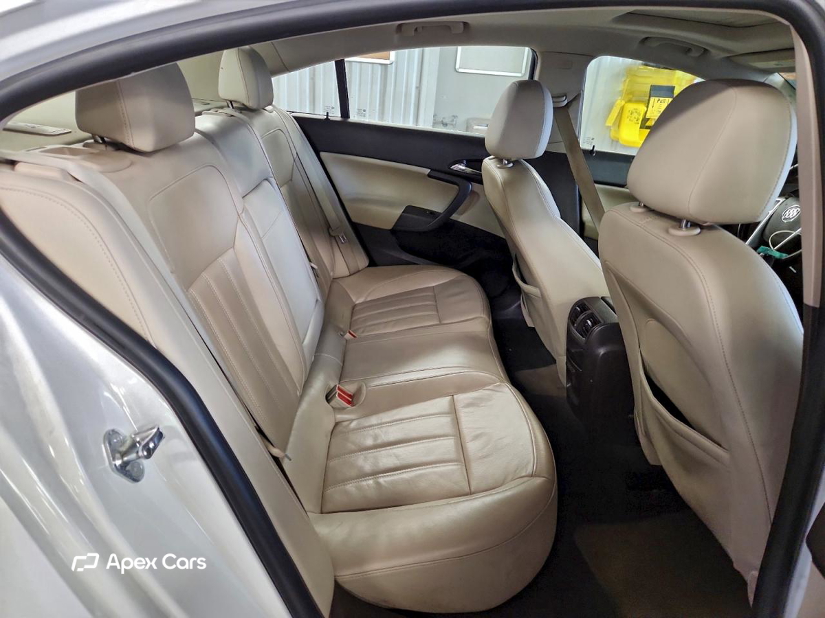 Buick Regal 2011