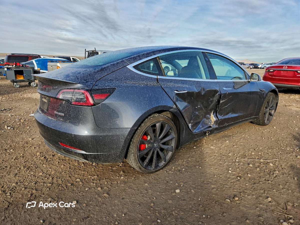 Tesla Model 3 2020