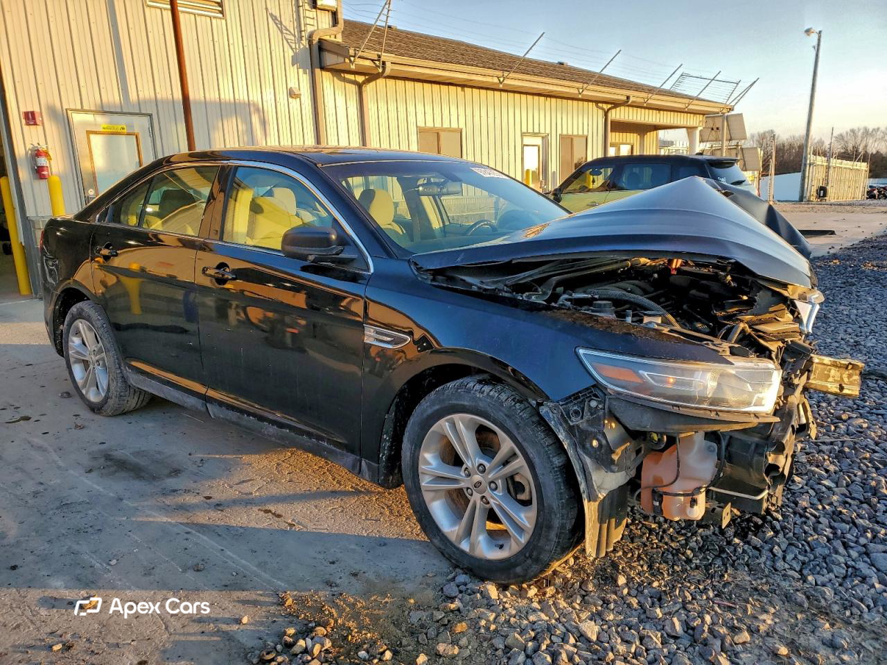 Ford Taurus 2016