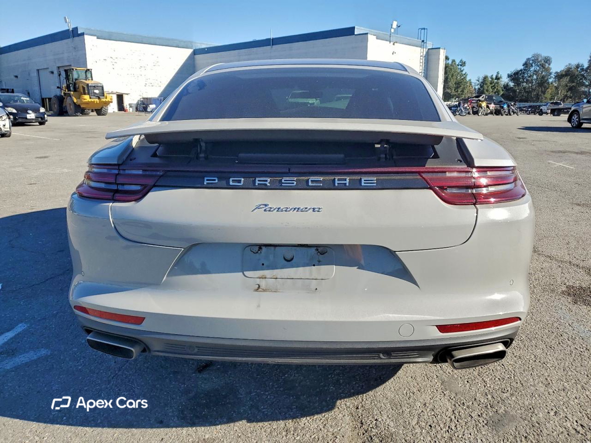 Porsche Panamera 2018