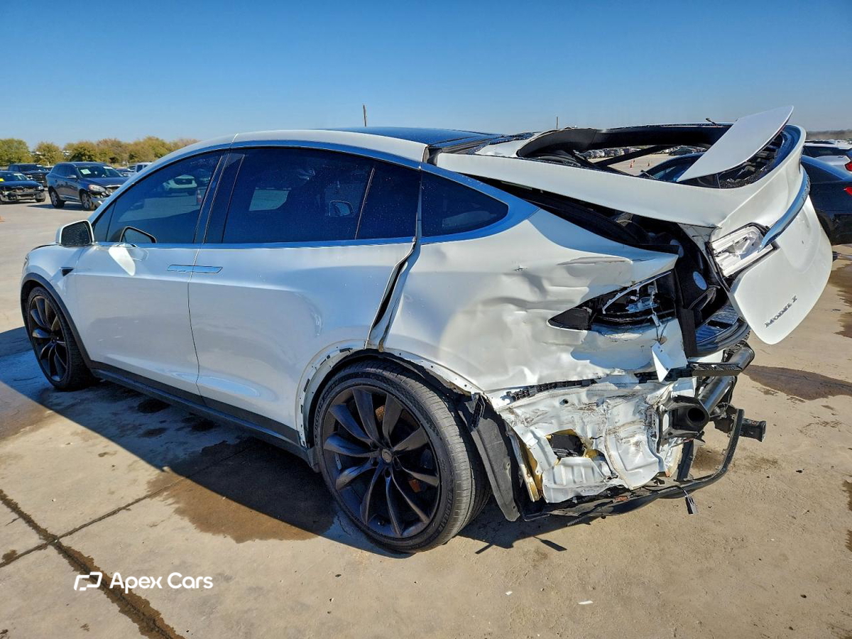 Tesla Model X 2018