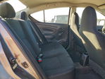 Nissan Versa 2015