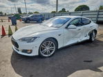 Tesla Model S 2015