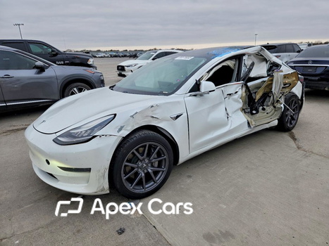 Tesla Model 3 2020 - Image 1 of 11