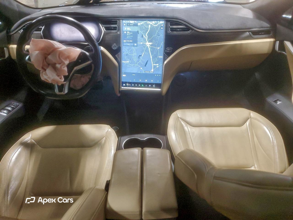 Tesla Model S 2015