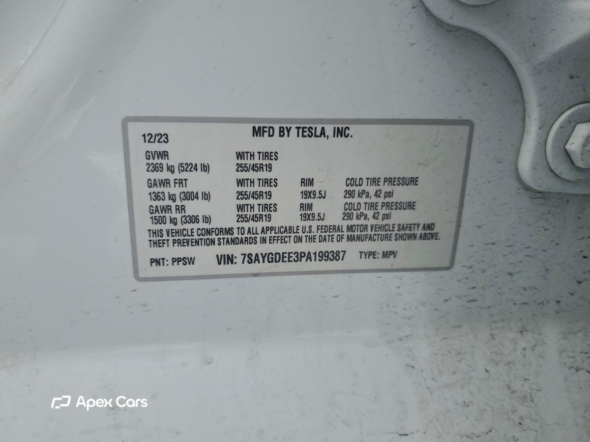 Tesla Model Y 2023