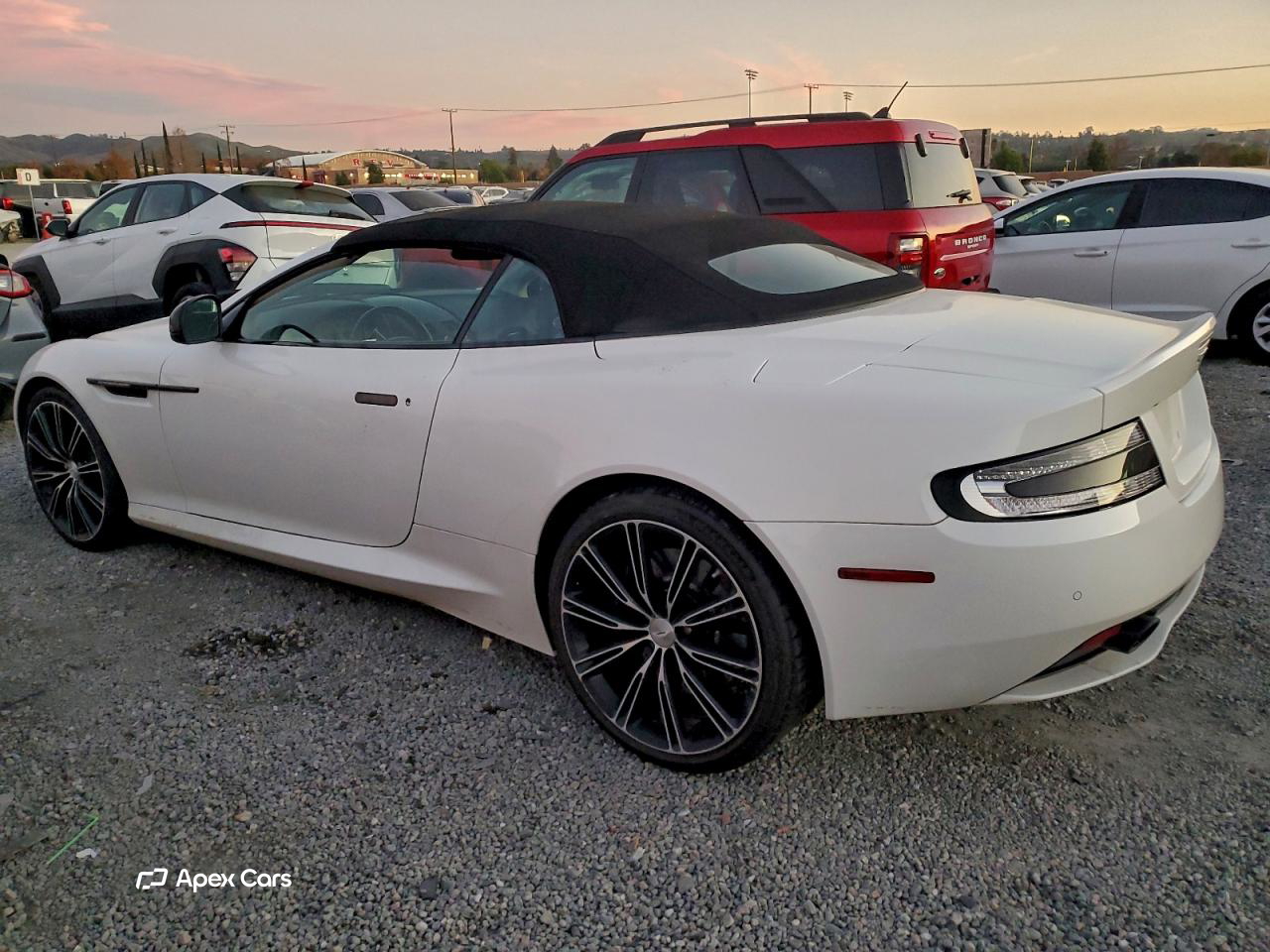 Aston Martin DB9 2015