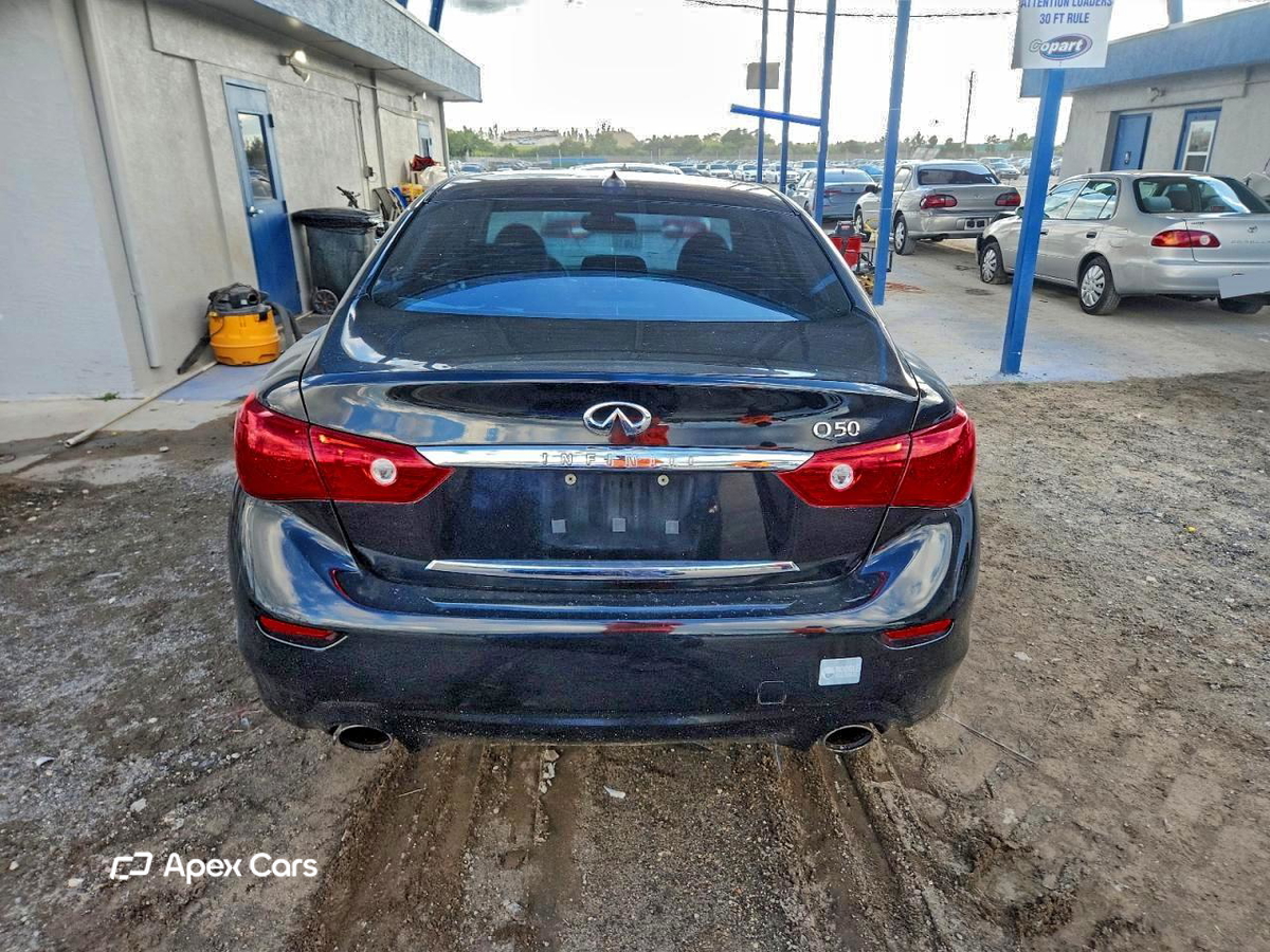 Infiniti Q50 2015