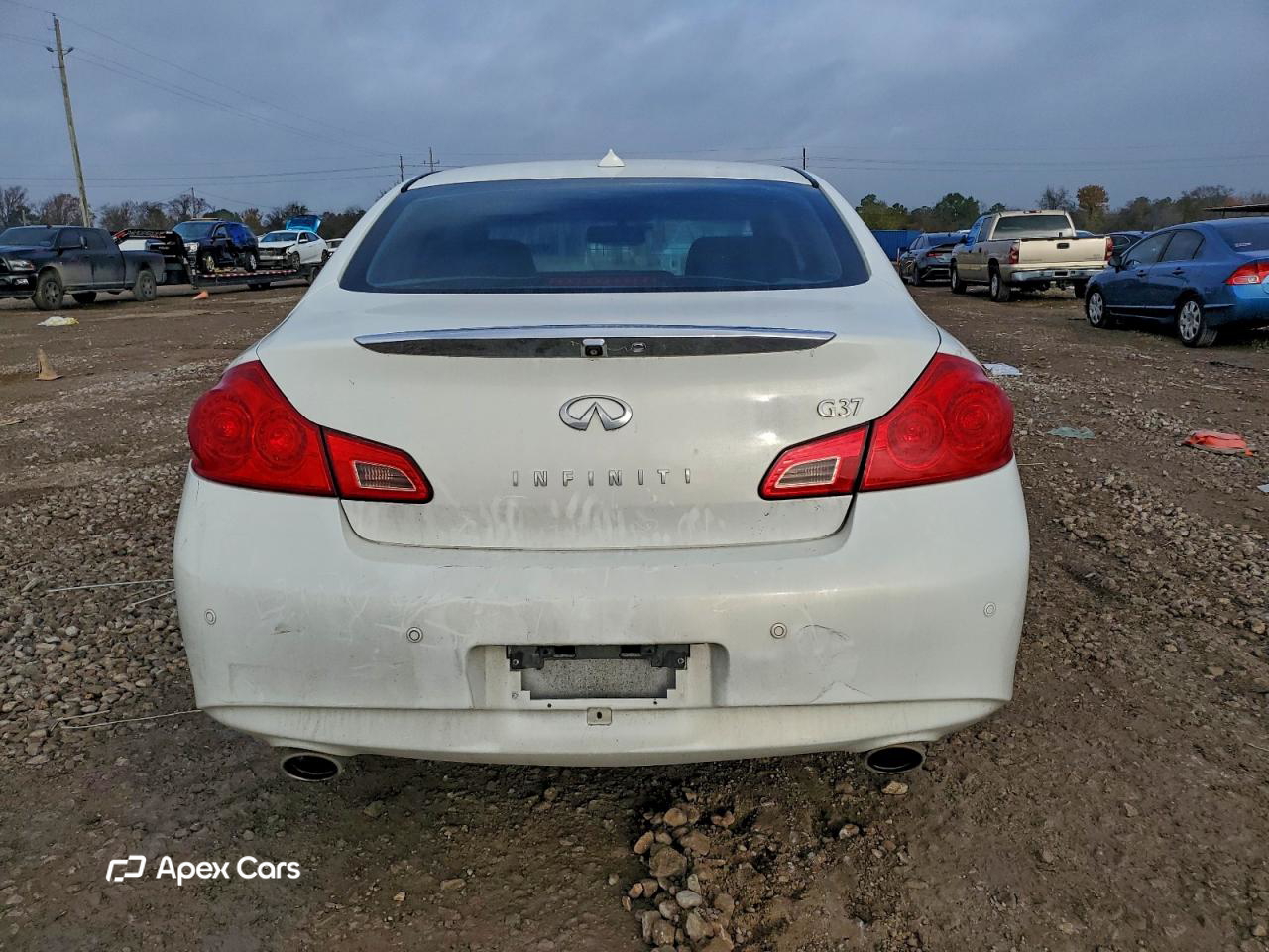 Infiniti G 2011