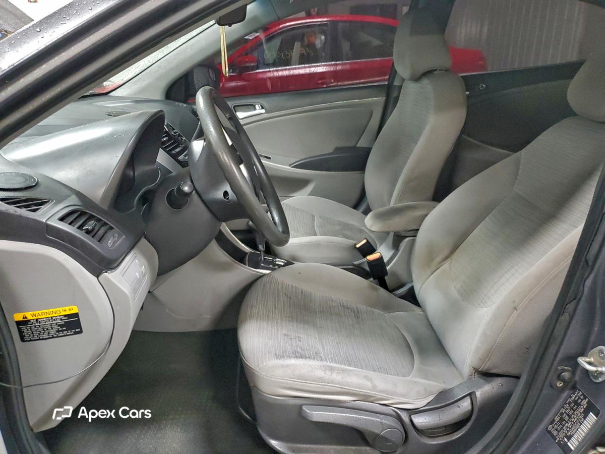 Hyundai Accent 2012