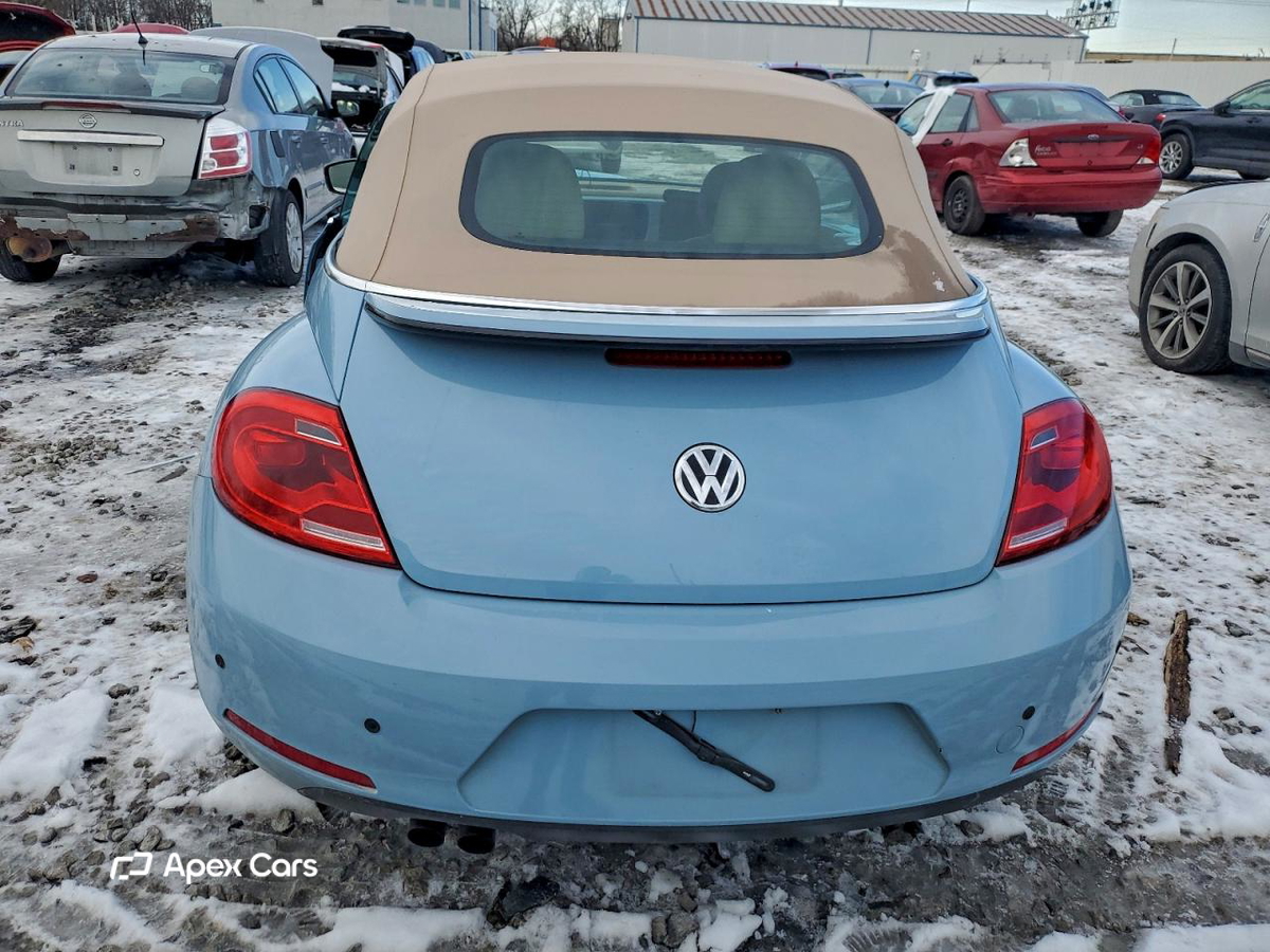 Volkswagen Beetle 2015
