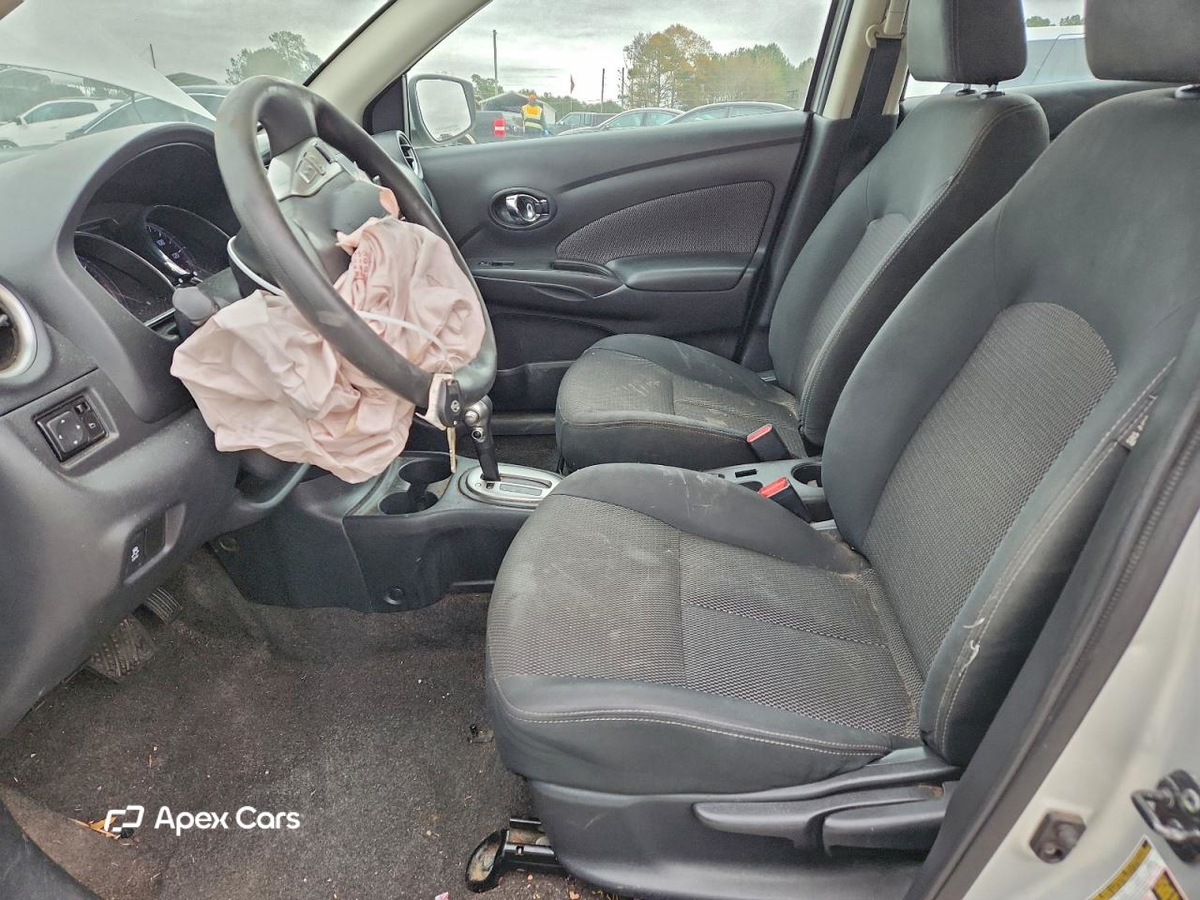 Nissan Versa 2016