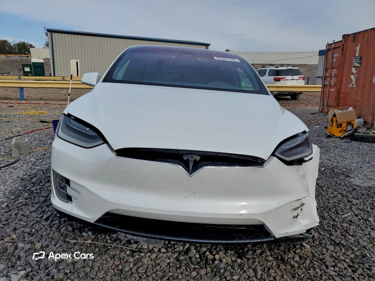 Tesla Model X 2019