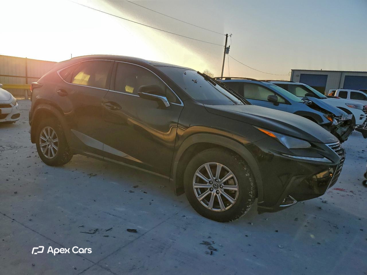 Lexus NX 2021