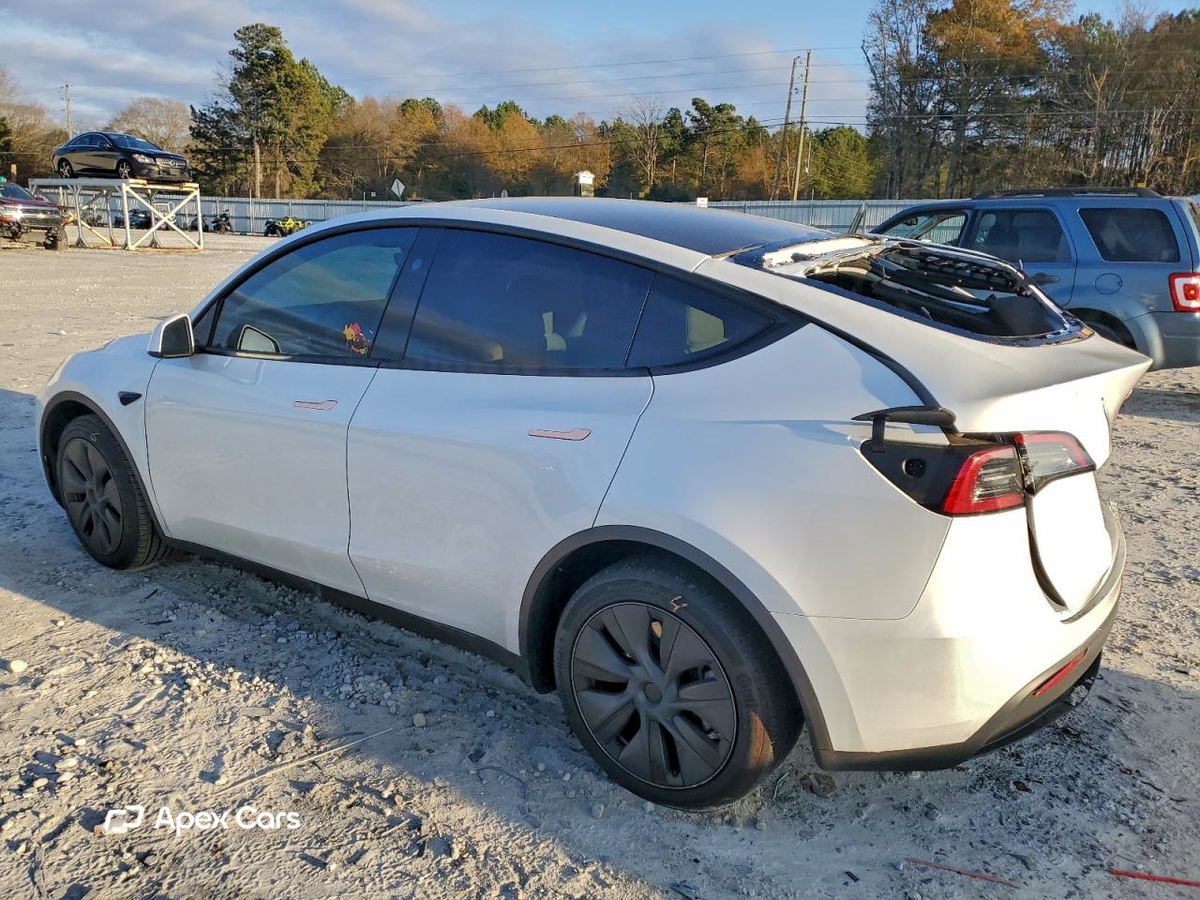 Tesla Model Y 2024