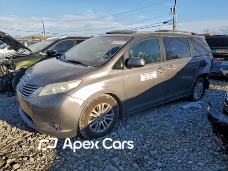 Toyota Sienna 2014 - Image 1 of 13