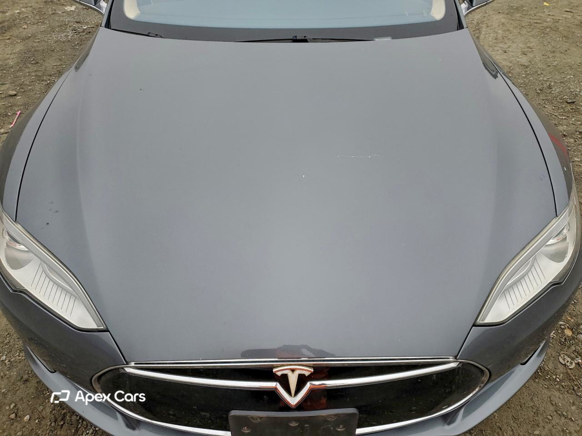 Tesla Model S 2013