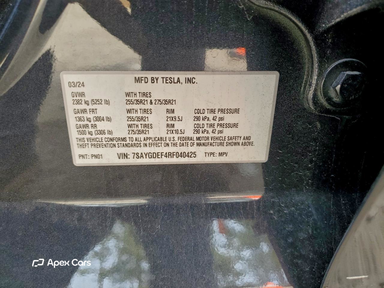 Tesla Model Y 2024