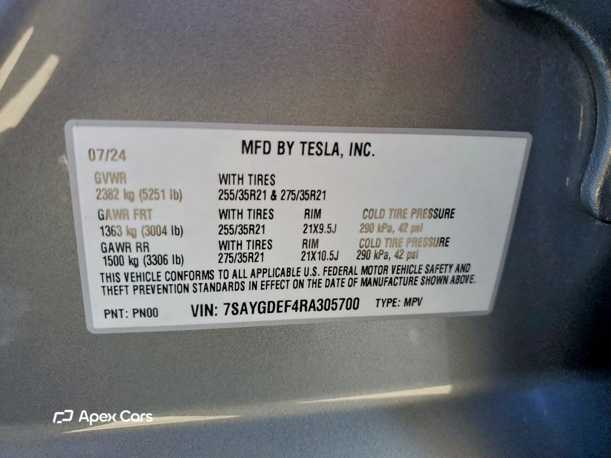 Tesla Model Y 2024