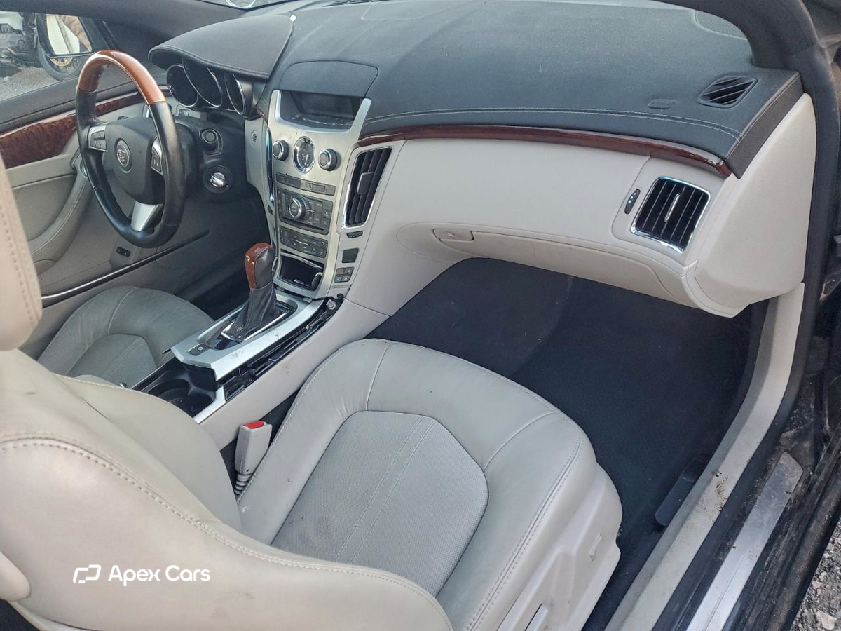 Cadillac CTS 2011