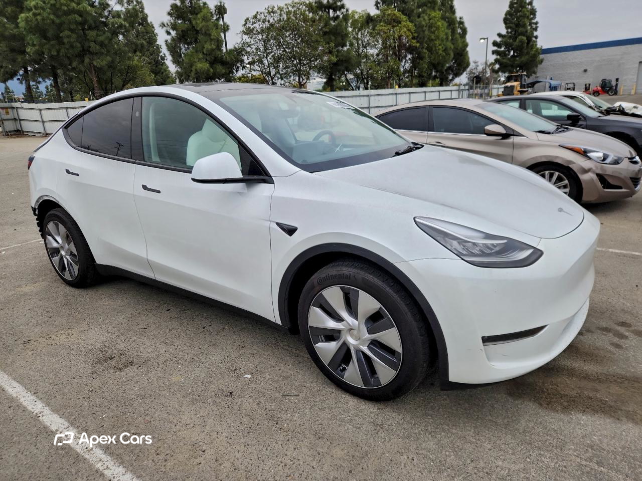 Tesla Model Y 2023