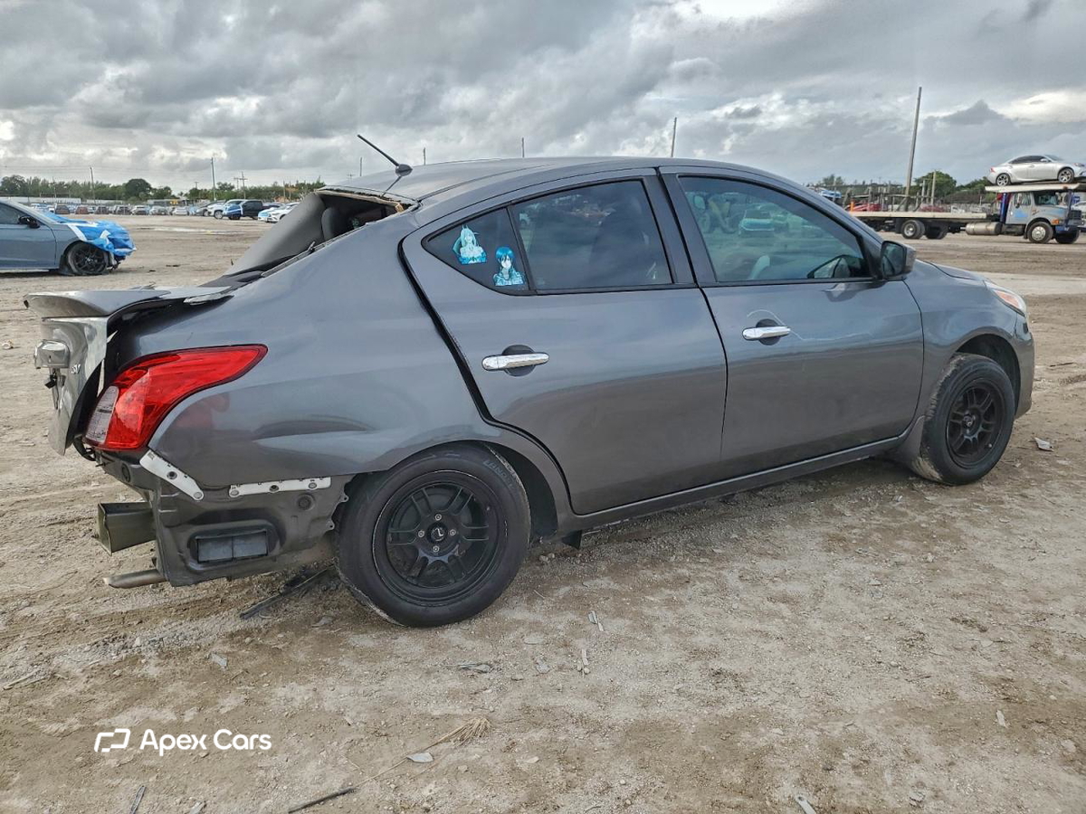 Nissan Versa 2019
