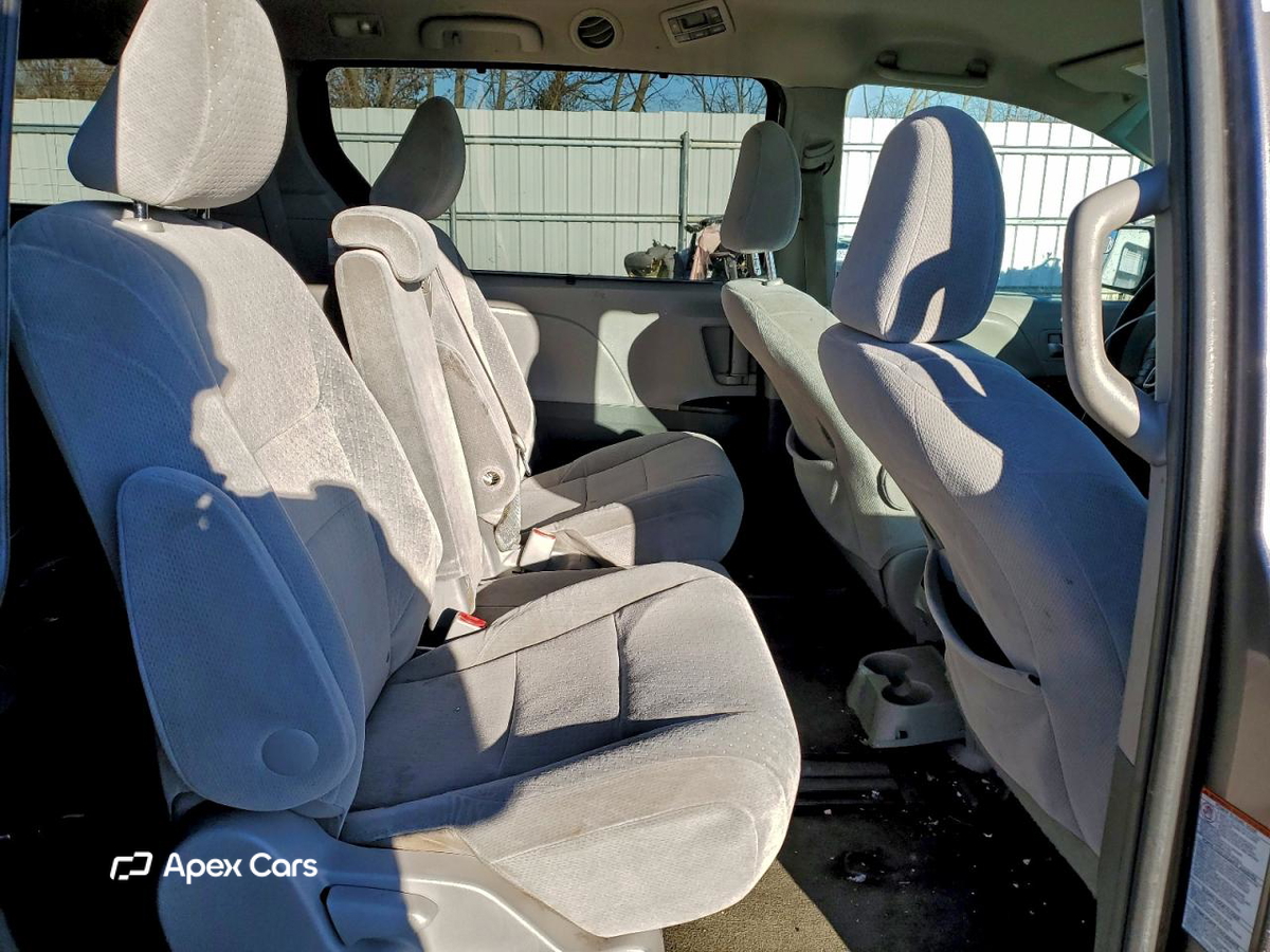Toyota Sienna 2015