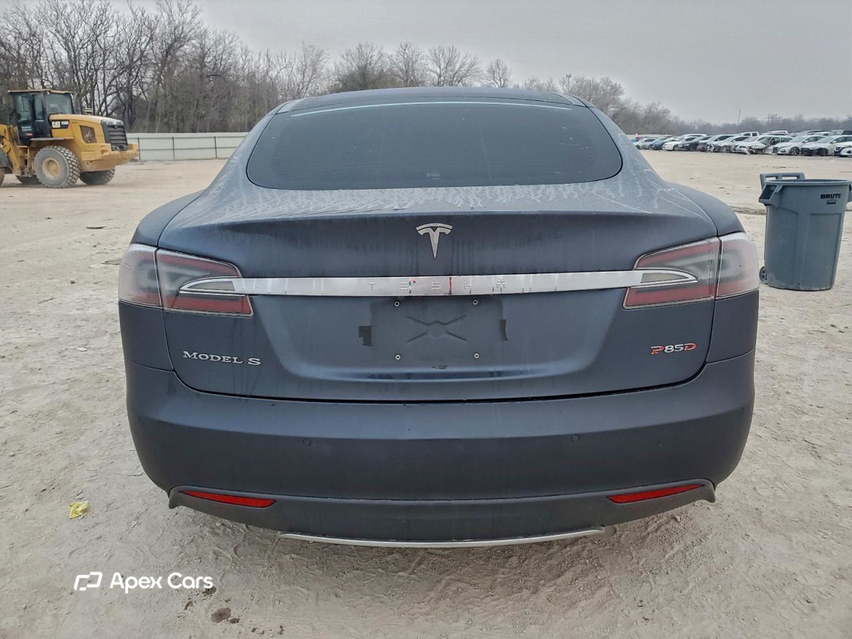 Tesla Model S 2015