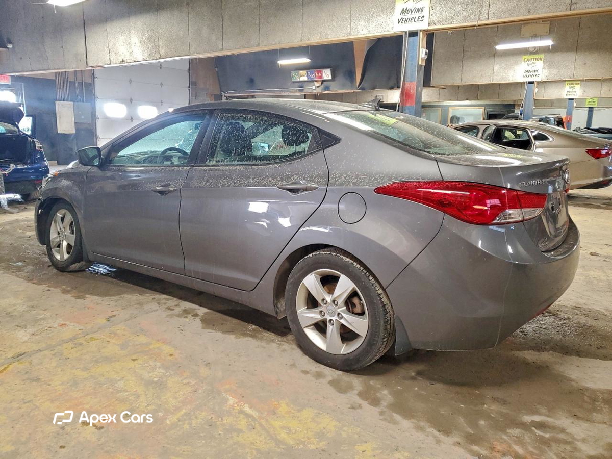 Hyundai Elantra 2012