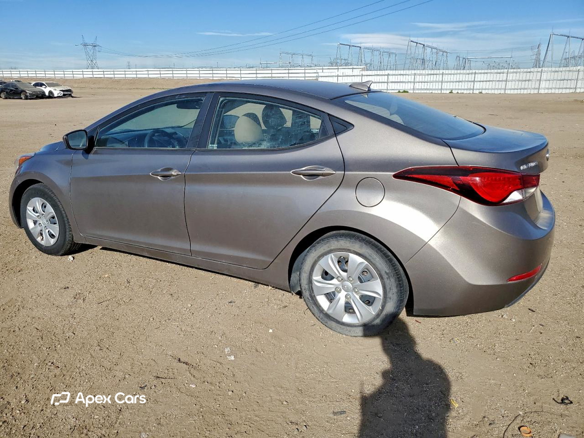 Hyundai Elantra 2016