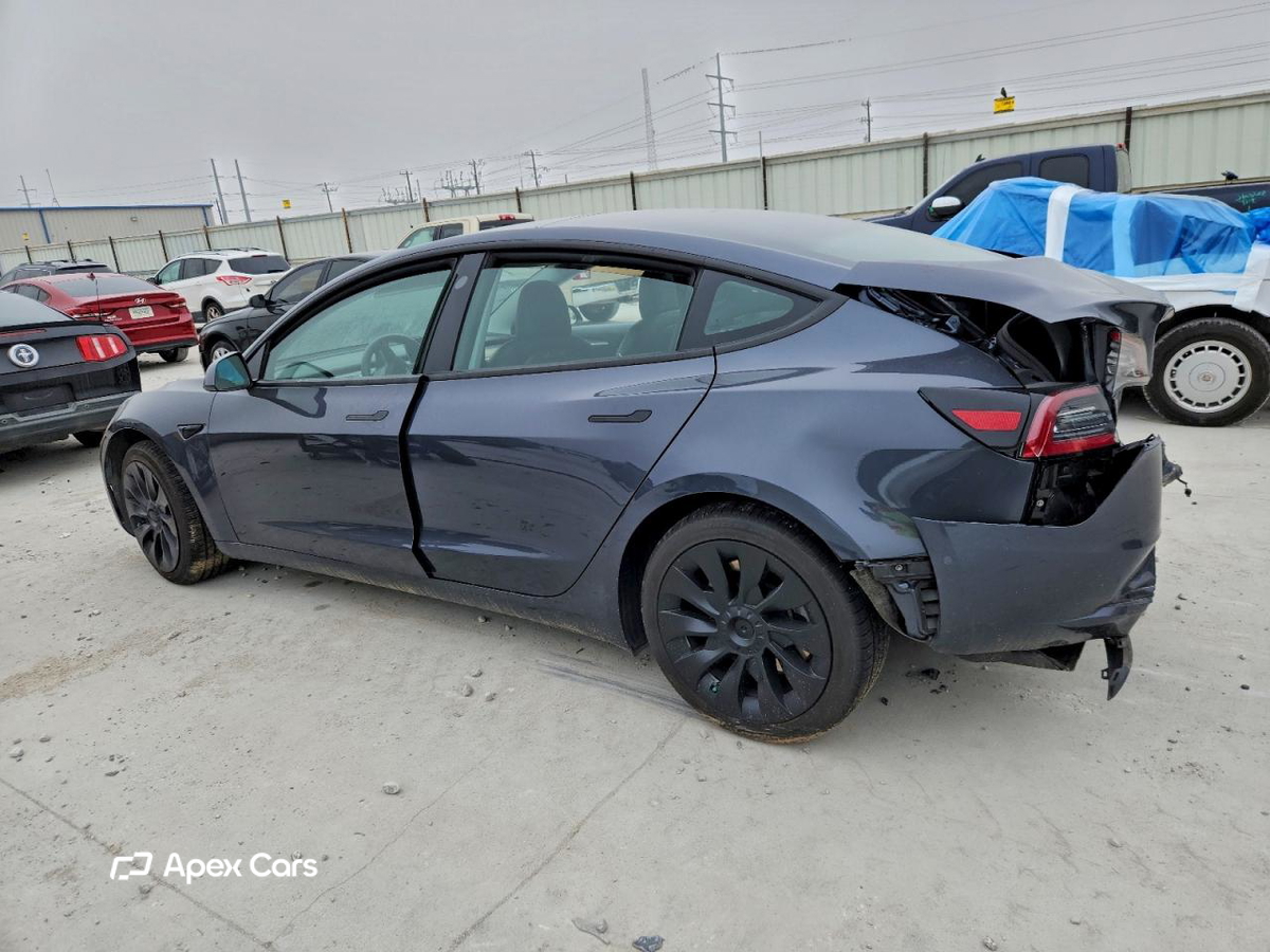 Tesla Model 3 2022