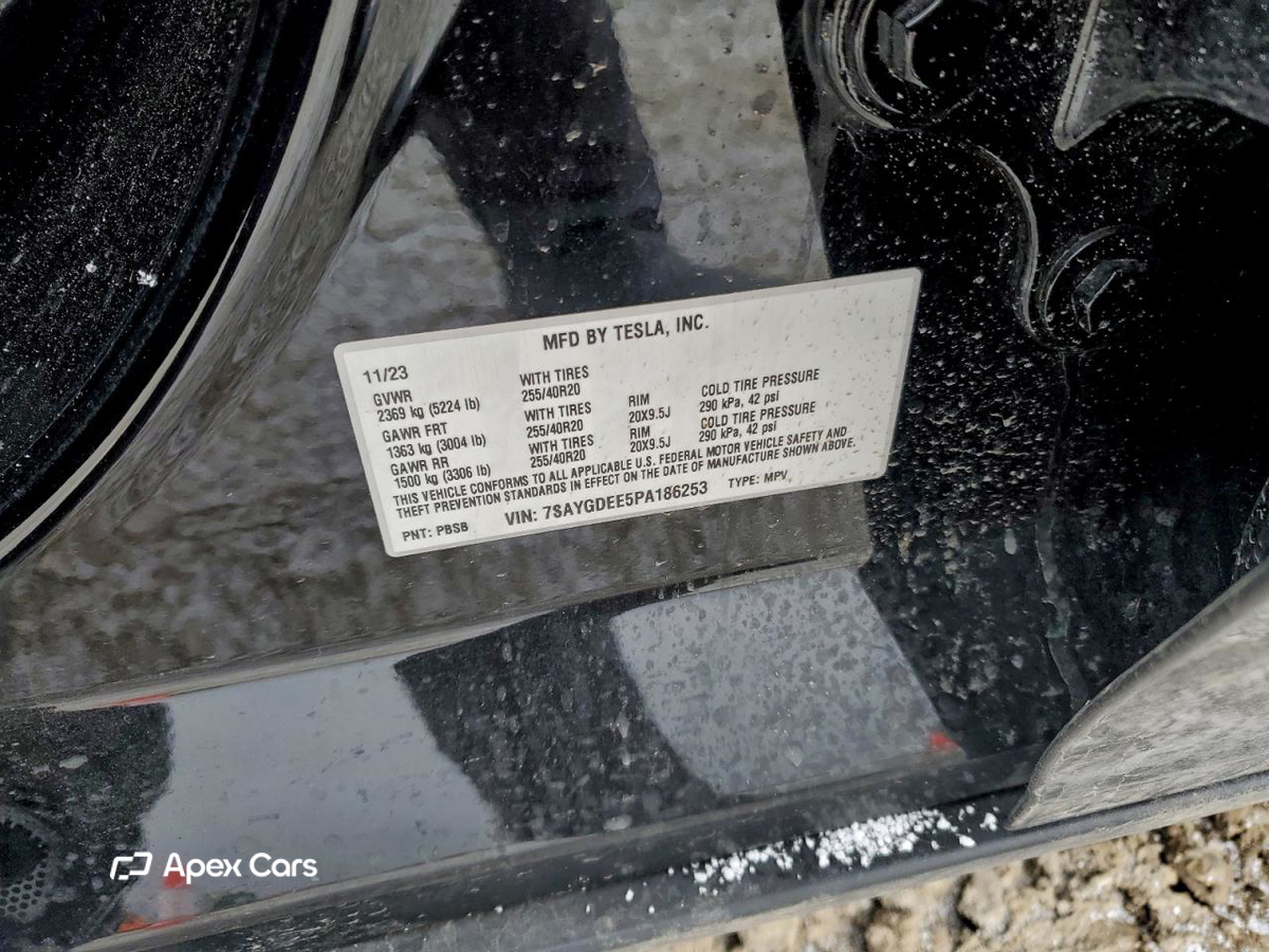 Tesla Model Y 2023