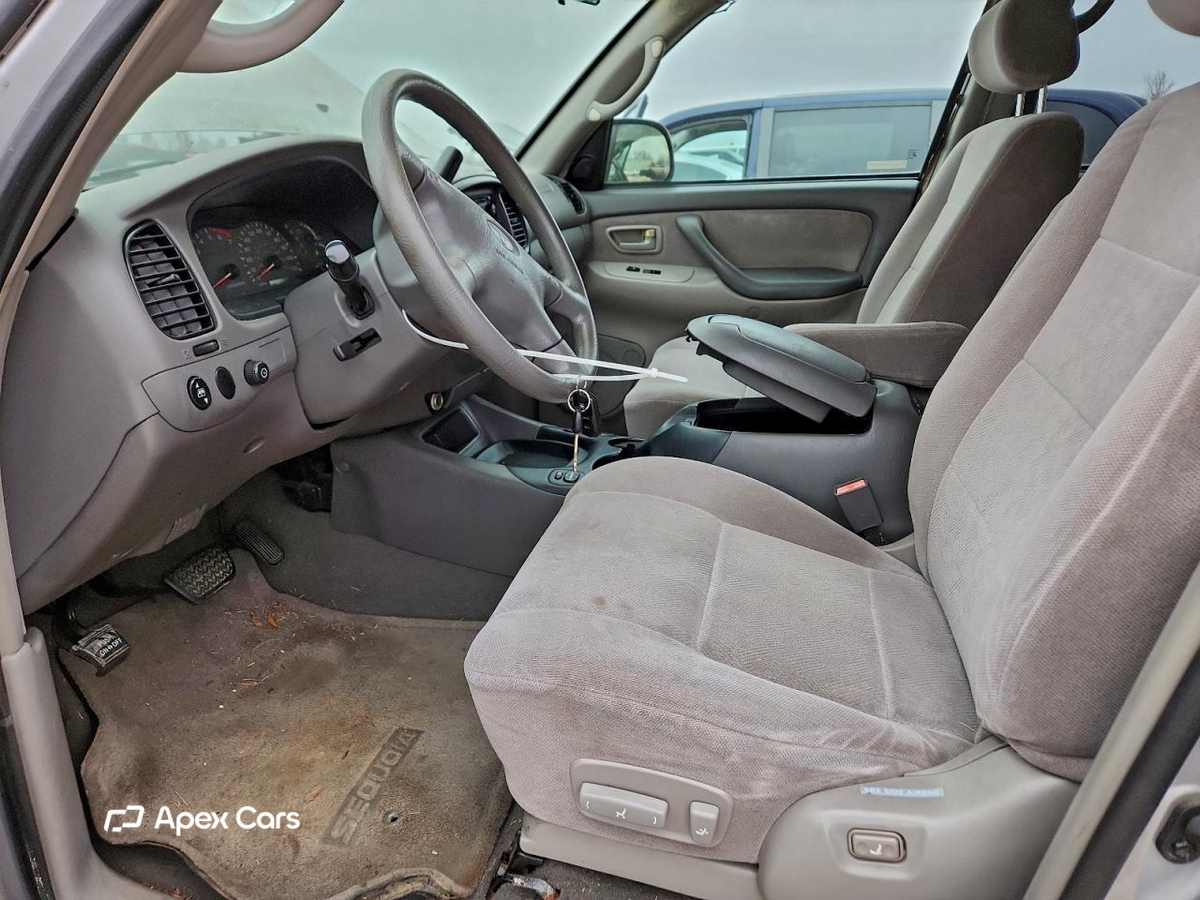 Toyota Sequoia 2002