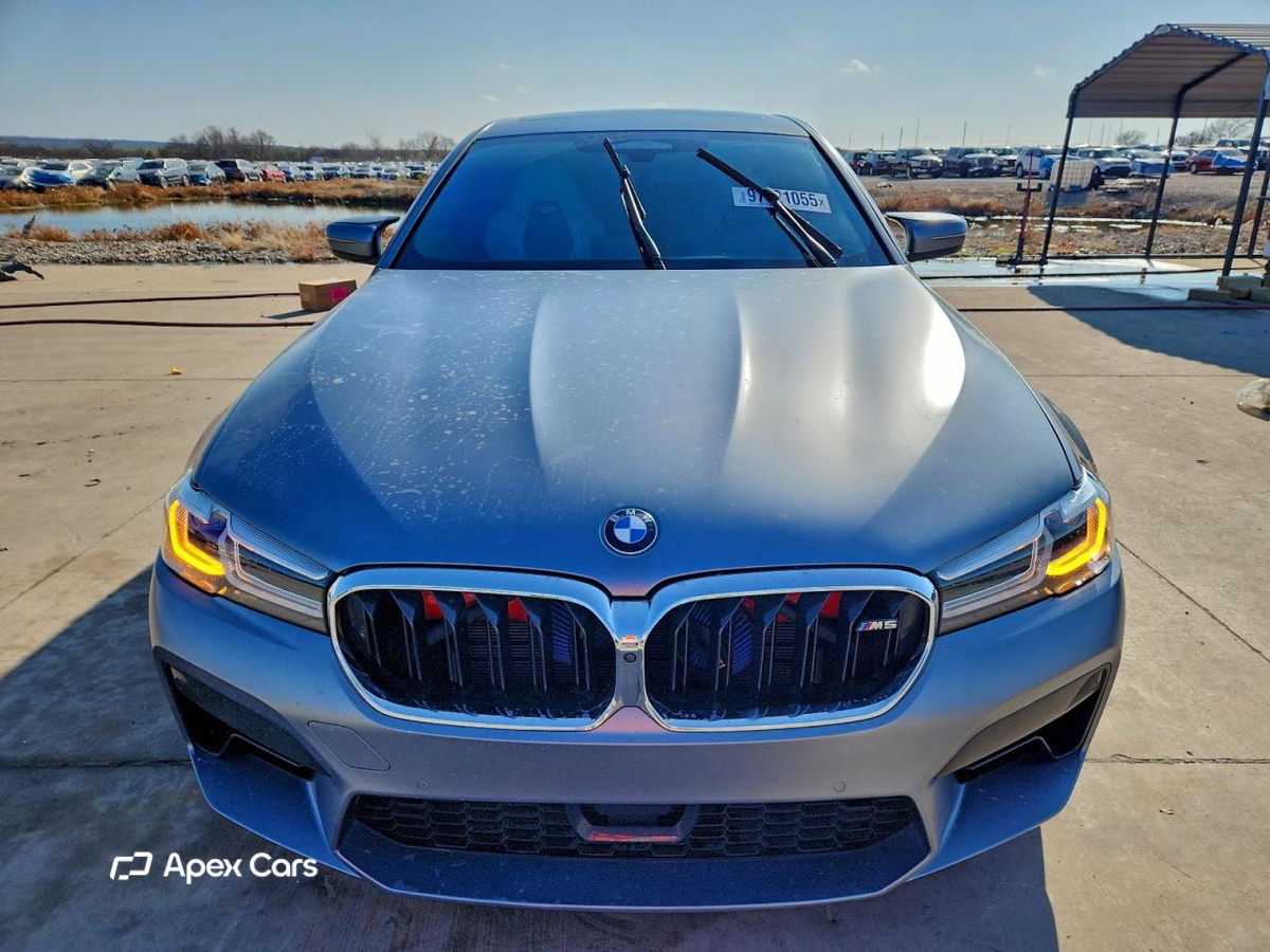 BMW M5 2022