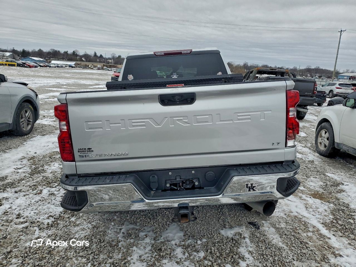 Chevrolet Silverado 2023