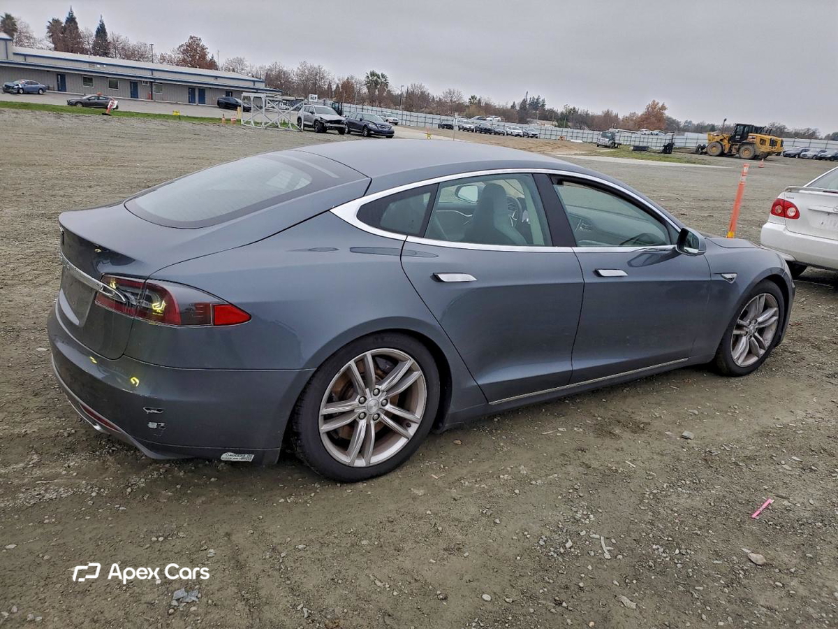 Tesla Model S 2013