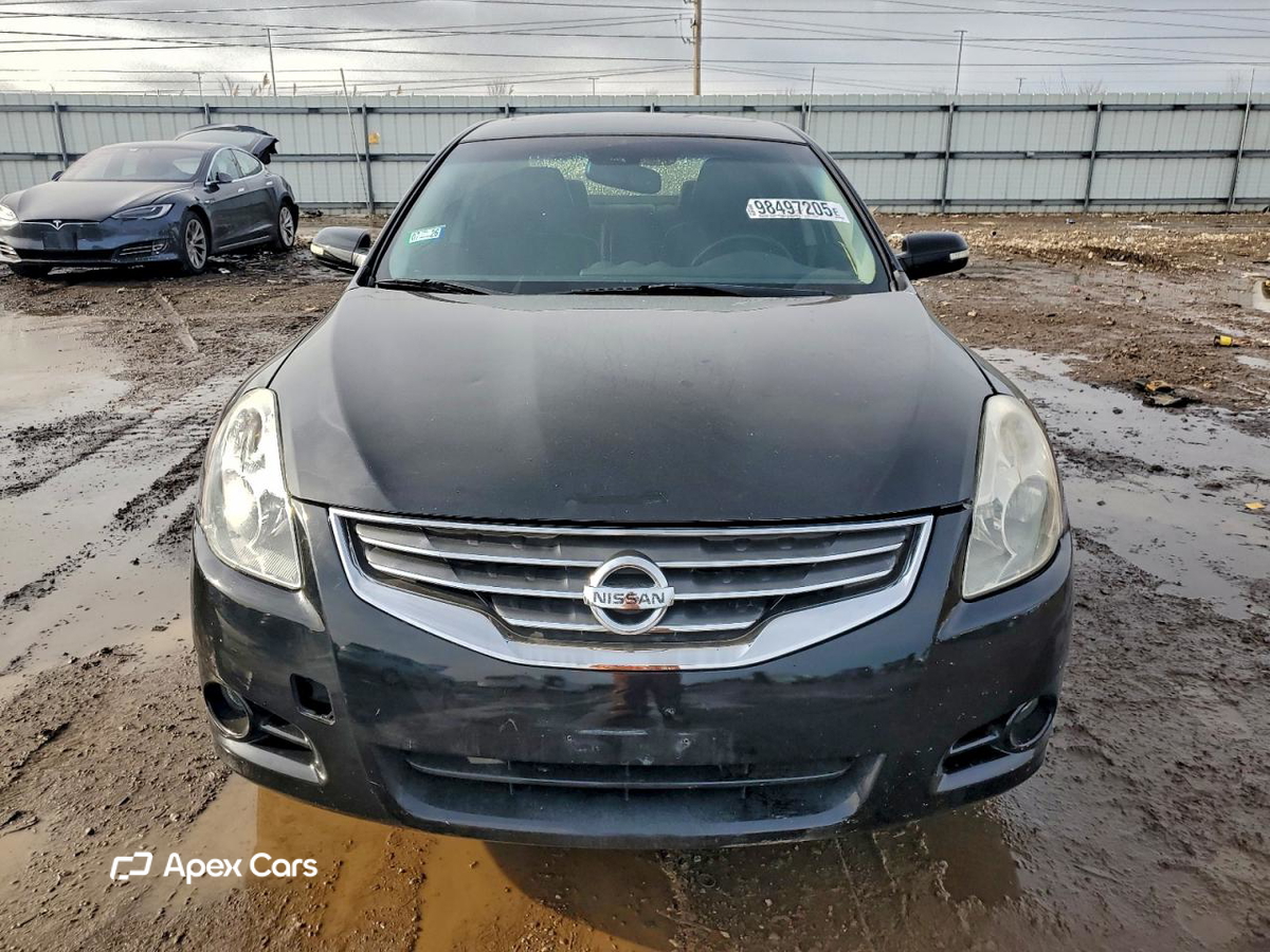 Nissan Altima 2011