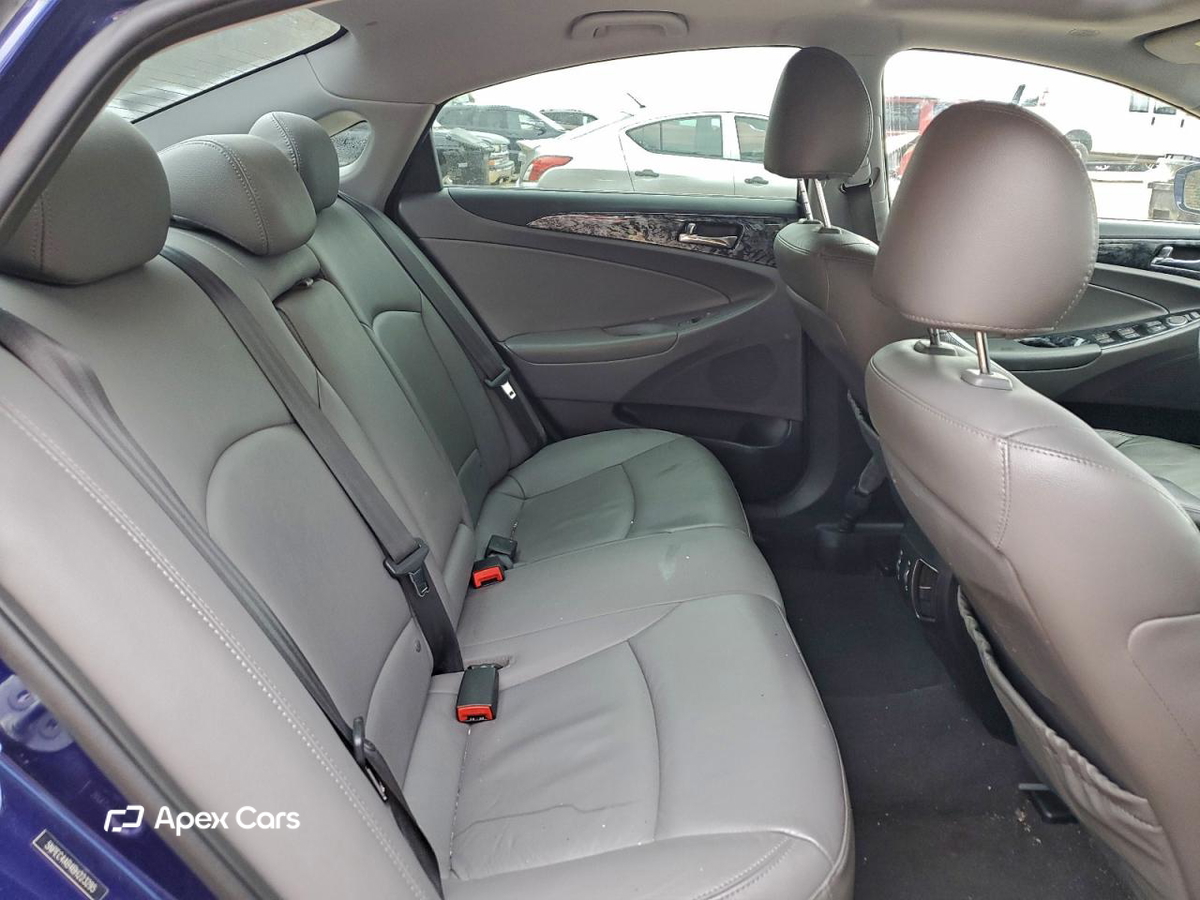 Hyundai Sonata 2011