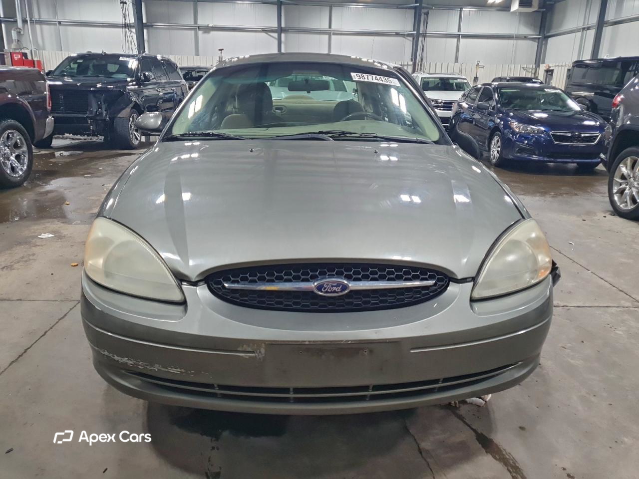 Ford Taurus 2001