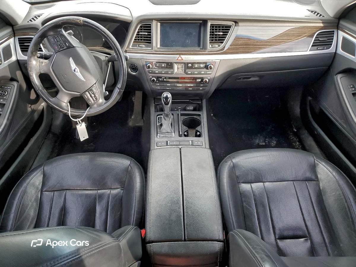 Hyundai Genesis 2015