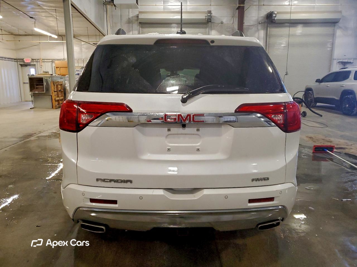 GMC Acadia 2017
