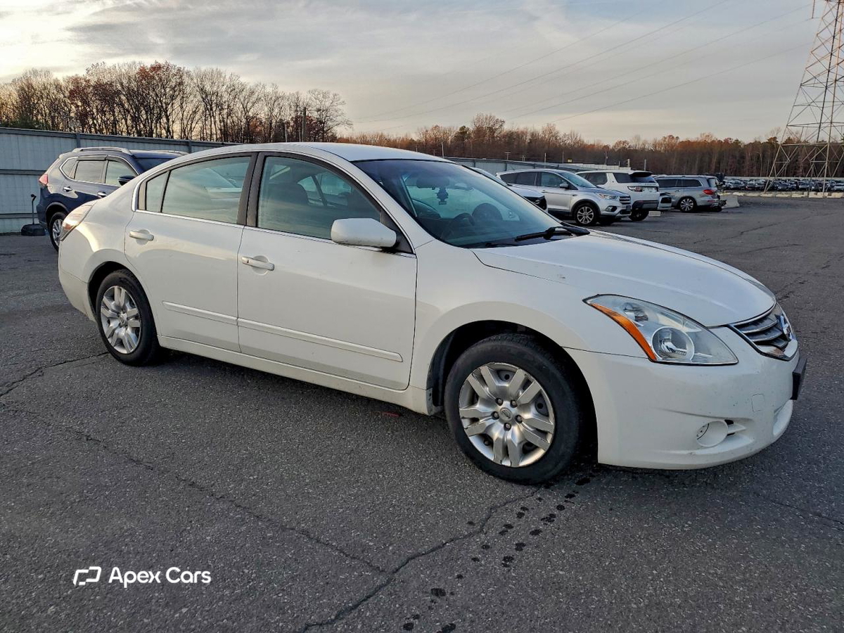 Nissan Altima 2012
