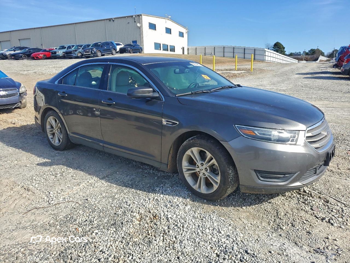 Ford Taurus 2015