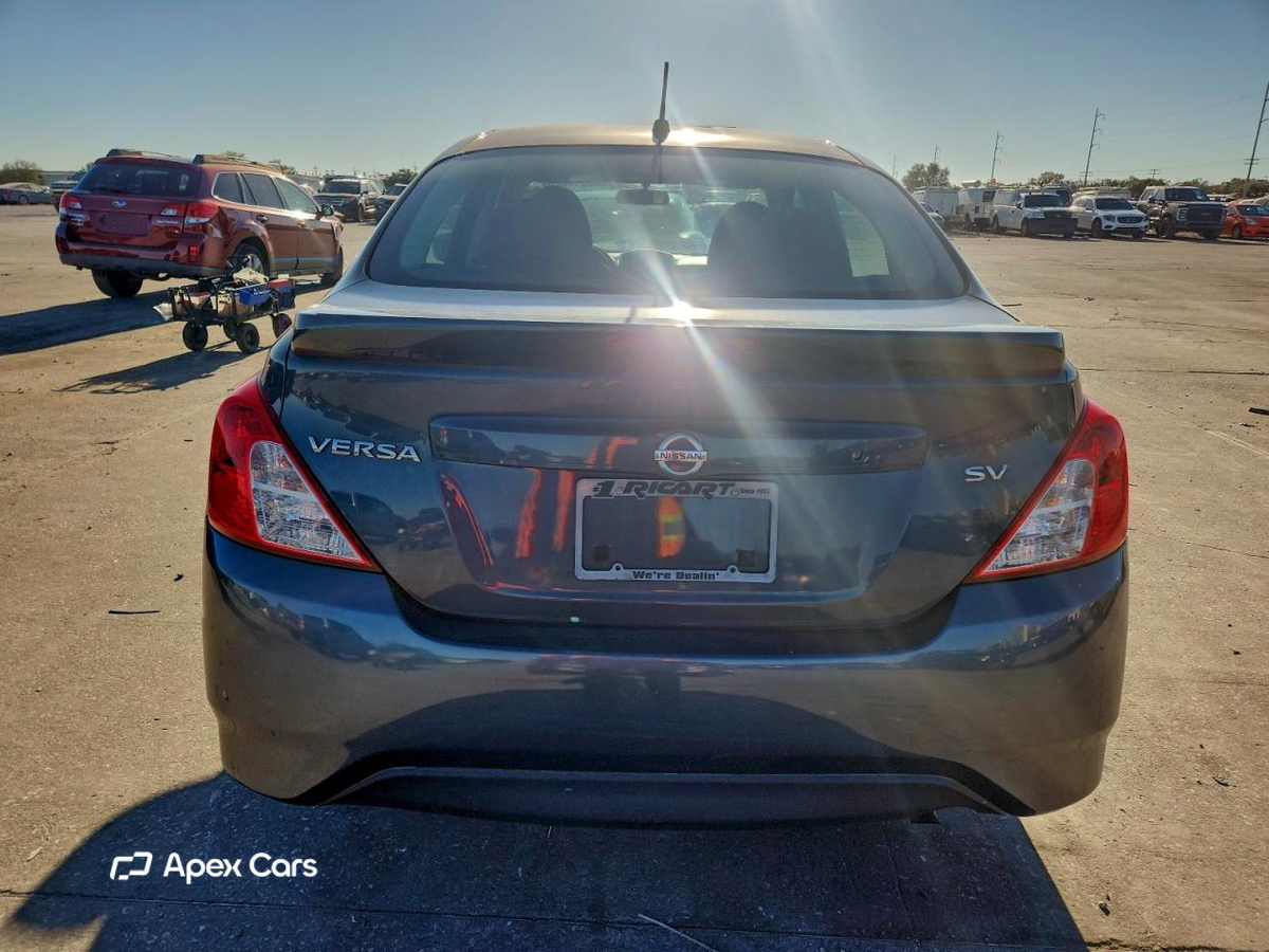 Nissan Versa 2017