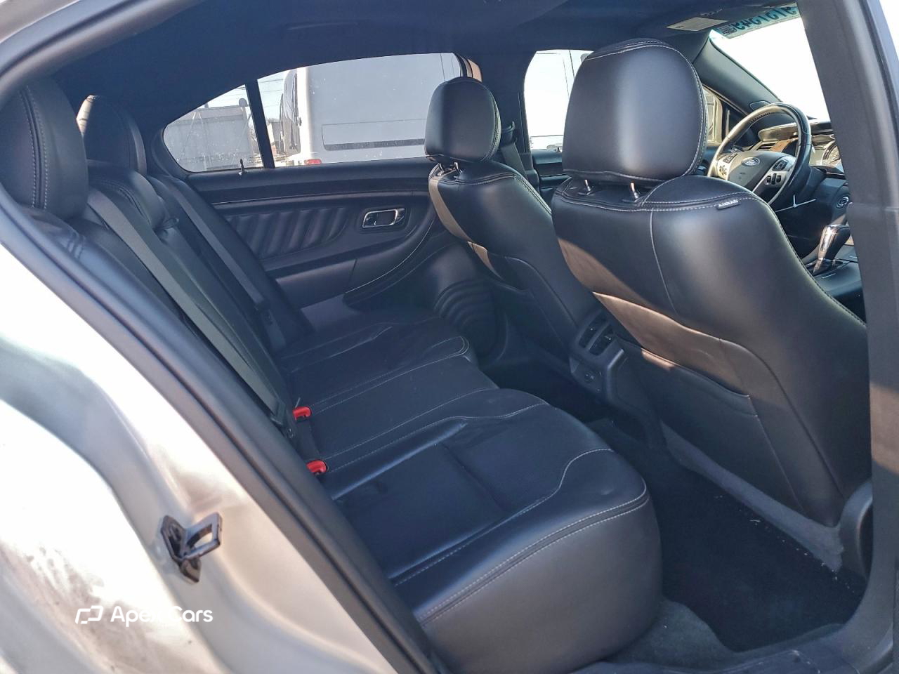 Ford Taurus 2016