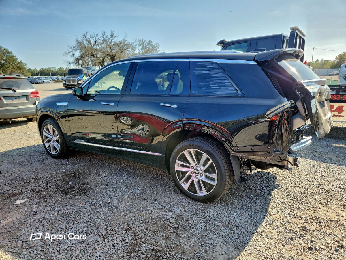Cadillac XT4 2026