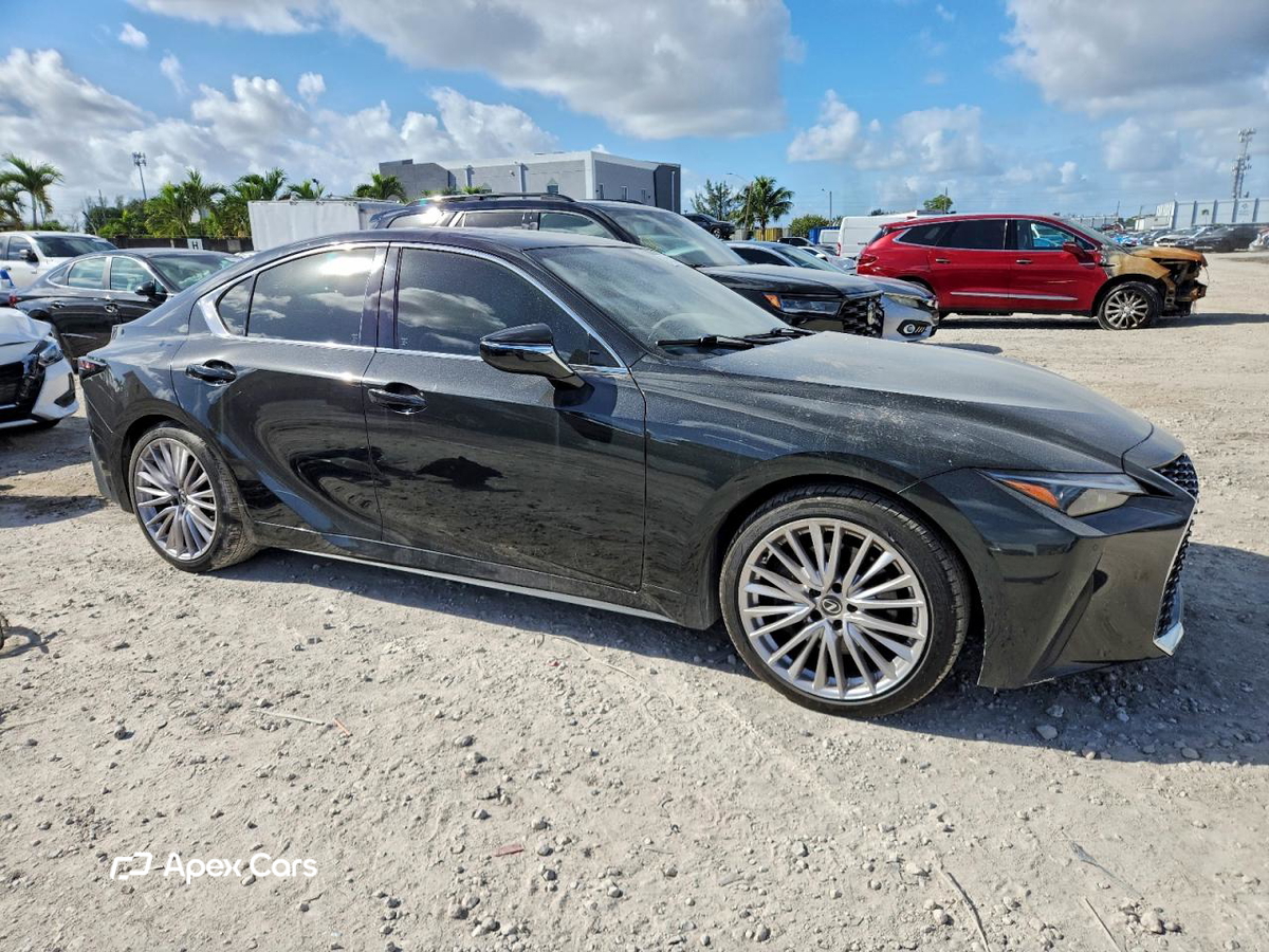 Lexus IS 2023