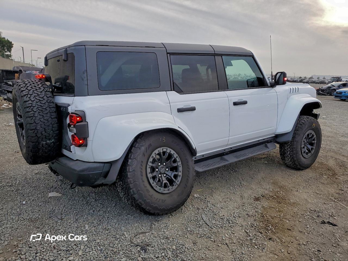Ford Bronco 2024